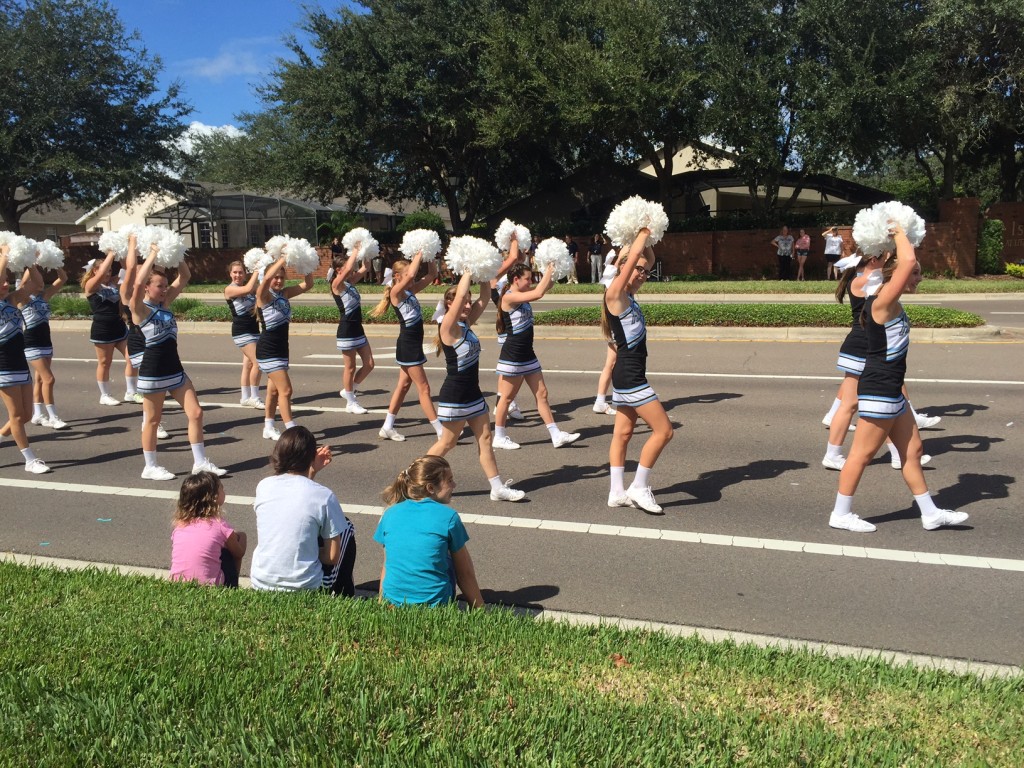 parade cheerleaders